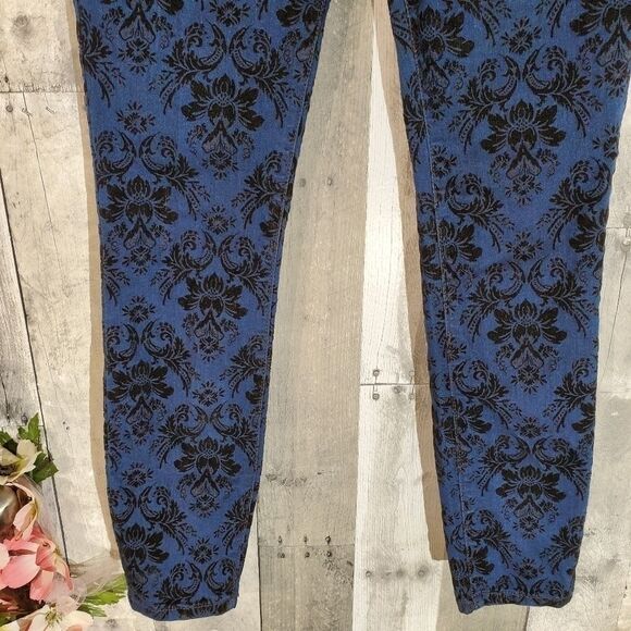 Free People brocade flocked skinny ankle jeans 26 - Picture 3 of 8
